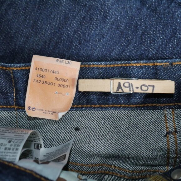 New Levi's 501 Men's Size 36x30 Original Fit Straight Leg Button Fly Jeans NWT - Picture 9 of 10